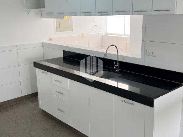 Triplex en Surco